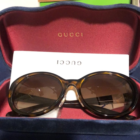 Gucci sunglasses with case and dust bag NWT - Picture 1 of 2